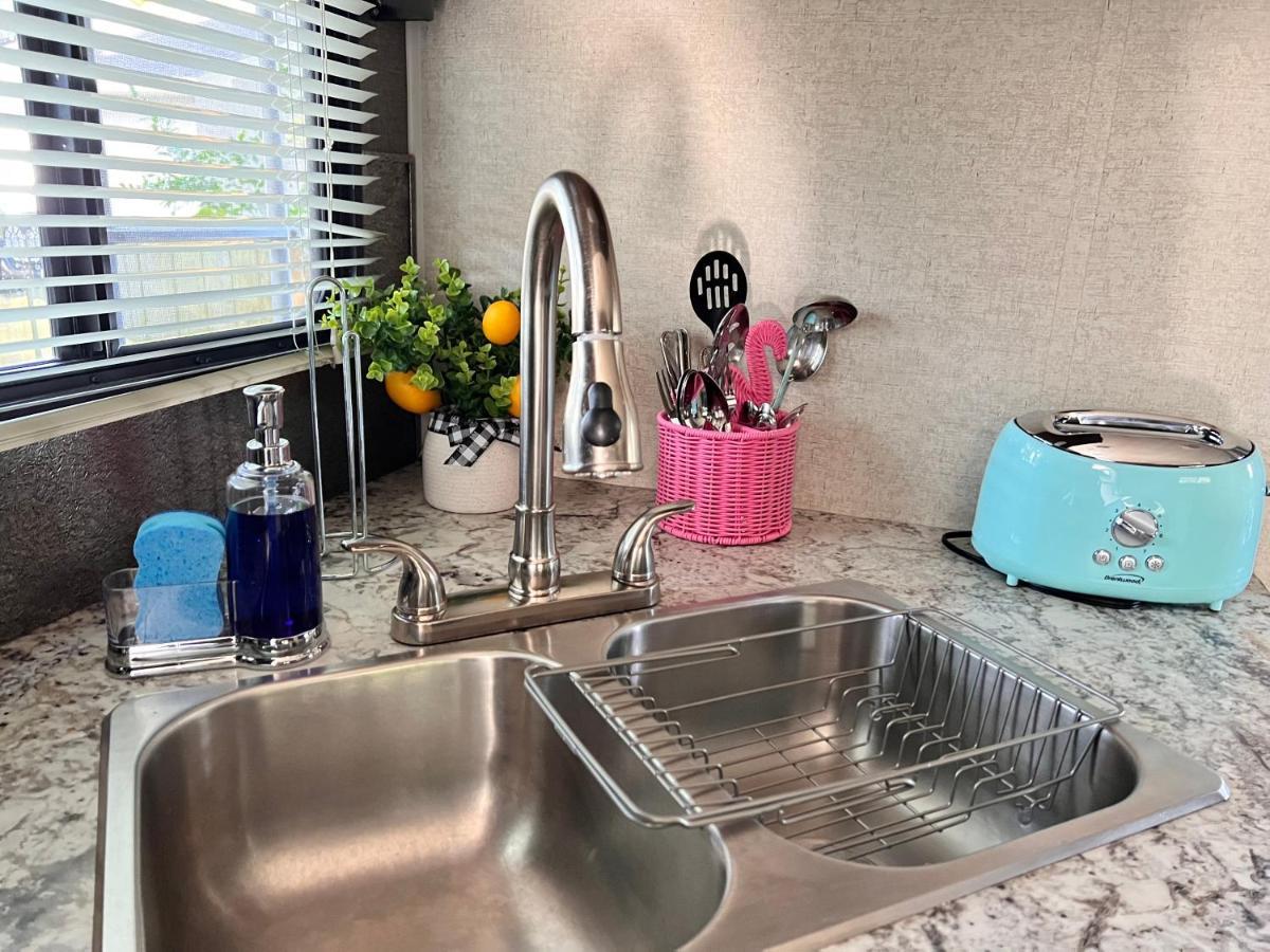 Rv Camper Paradise On The Wheels In Clearwater Beaches *