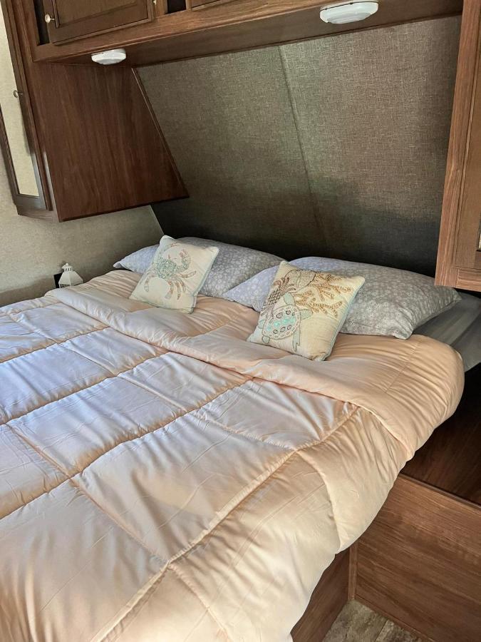 Rv Camper Paradise On The Wheels In Clearwater Beaches * Largo