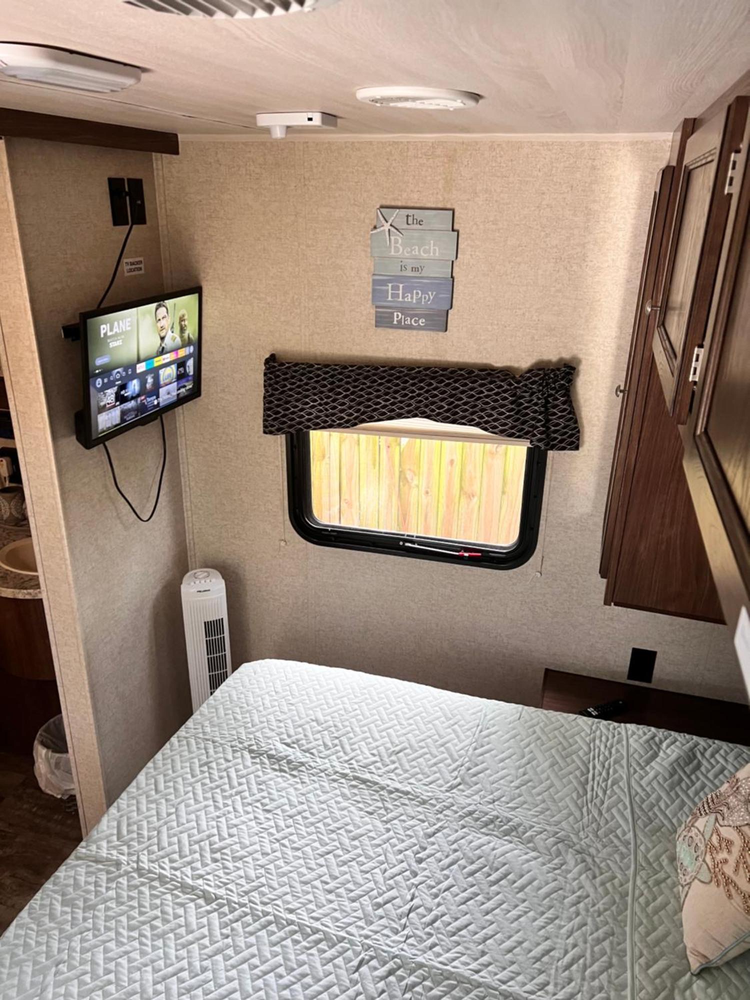 Rv Camper Paradise On The Wheels In Clearwater Beaches * Largo