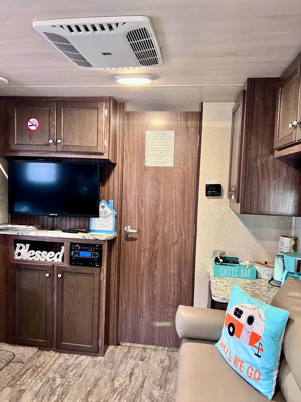 Rv Camper Paradise On The Wheels In Clearwater Beaches *